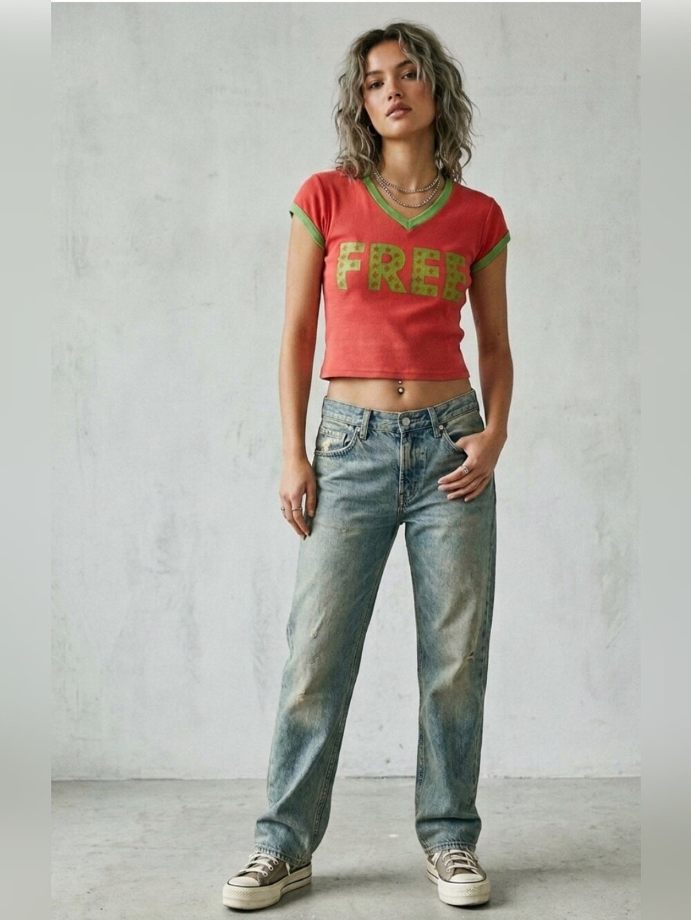 RARE Vintage 90s Graphic Orange & Green T-Shirt Cropped Top. Stars & V Neck